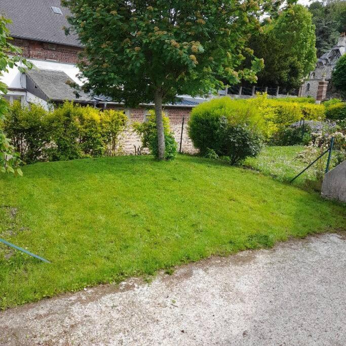 Jolie Maison Avec Jardin Honfleur Exteriör bild