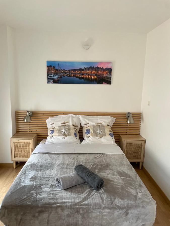 Jolie Maison Avec Jardin Honfleur Exteriör bild